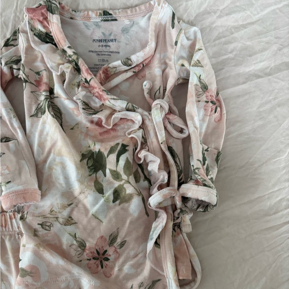 Posh Peanut 2 piece set 0-3 months - Picture 2 of 2